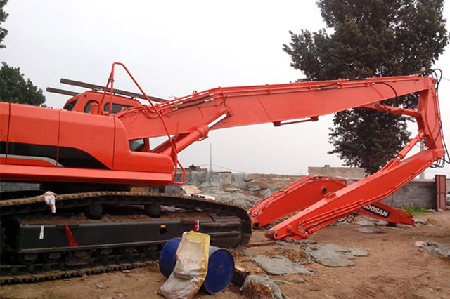 DH Excavator Bucket Boom