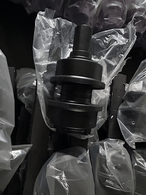 EC240BLC CARRIER ROLLER undercarriage parts