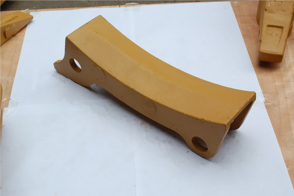 195-78-21320 SHANK PROTECTOR Construction machinery parts