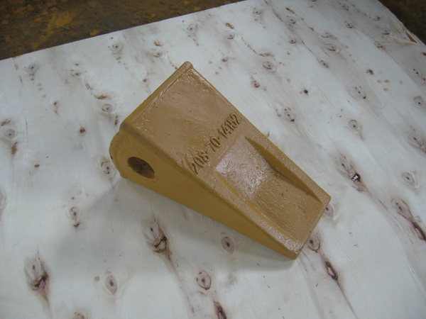 208-70-14152RC TOOTH-standard Construction machinery parts