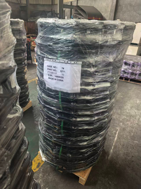 FT1351/33 TRACK LINK ASSY