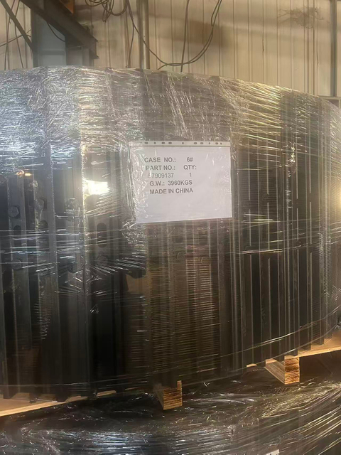 57909137 TRACK LINK SHOE ASSY 