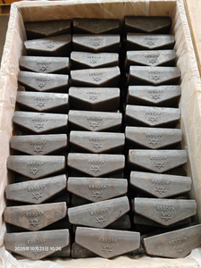 825C,835 compactor feet 4V0668