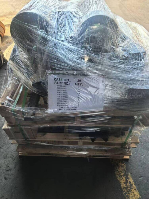 20Y-30-00950 Idler Undercarriage Parts