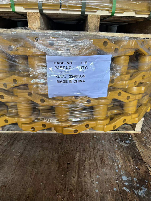 2726009 D8R, D8R II, D8T CAT Track Link Assembly