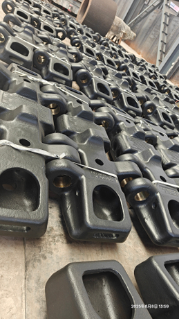 E023015-02 CAT 7495HD Track Shoe Undercarriage Parts