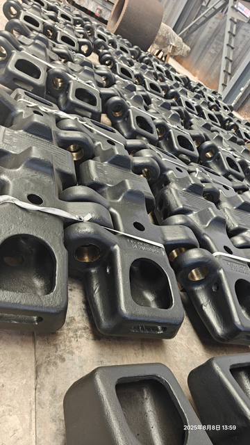 E023015-02 CAT 7495HD Track Shoe Undercarriage Parts