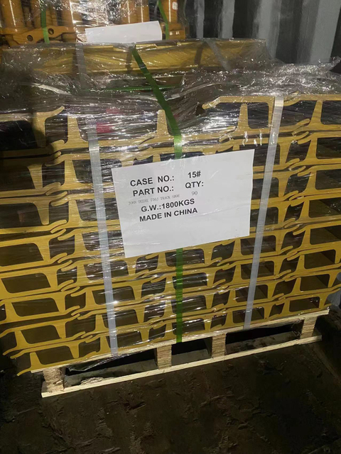 JOHN DEERE 750J TRACK SHOE