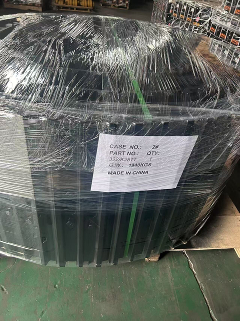 332/K2877 JCB JS290 TRACK LINK SHOE ASSY