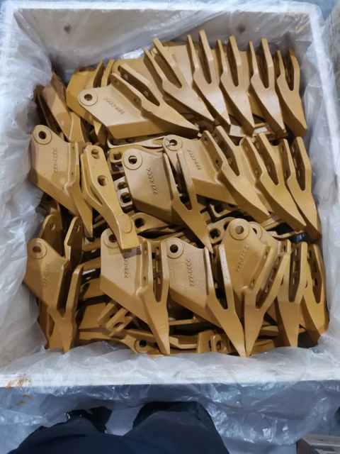 40/303377 Side Cutter-Right Construction Machinery Parts